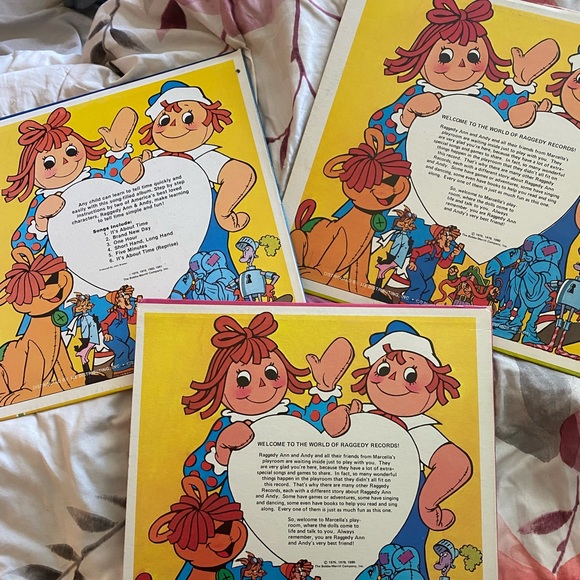 Raggedy Ann & Andy Vintage Vinyl Bundle - Picture 2 of 3